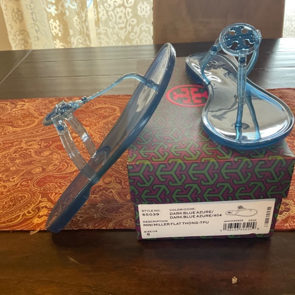 Tory Burch Mini Miller dark blue azure thong Sandals, size 5, BNIB, htf color - Picture 2 of 4